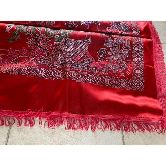 Vintage Asian Tapestry Brocade Piano Shawl Red Chinese 58" Tablecloth Excellent - Picture 8 of 12